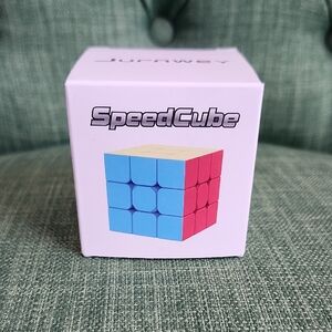 SpeedCube With Display Stand - Puzzle Toy